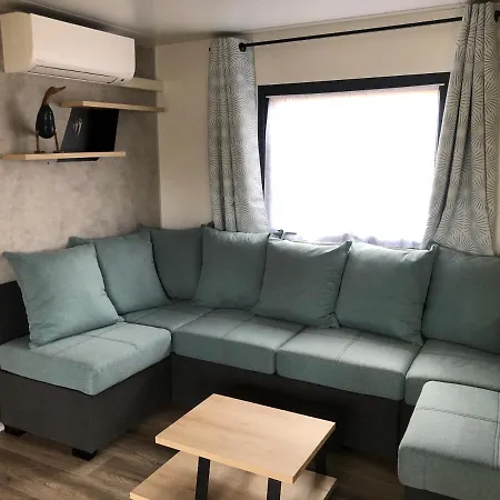 Campsite A L Ombre Des Pins 40 Mobil 211 *