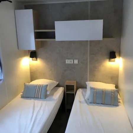 Campsite A L Ombre Des Pins 40 Mobil 211 Saint-Julien-en-Born